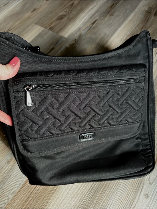 lug Handbags - lug Black Quilted Cross Body Bag